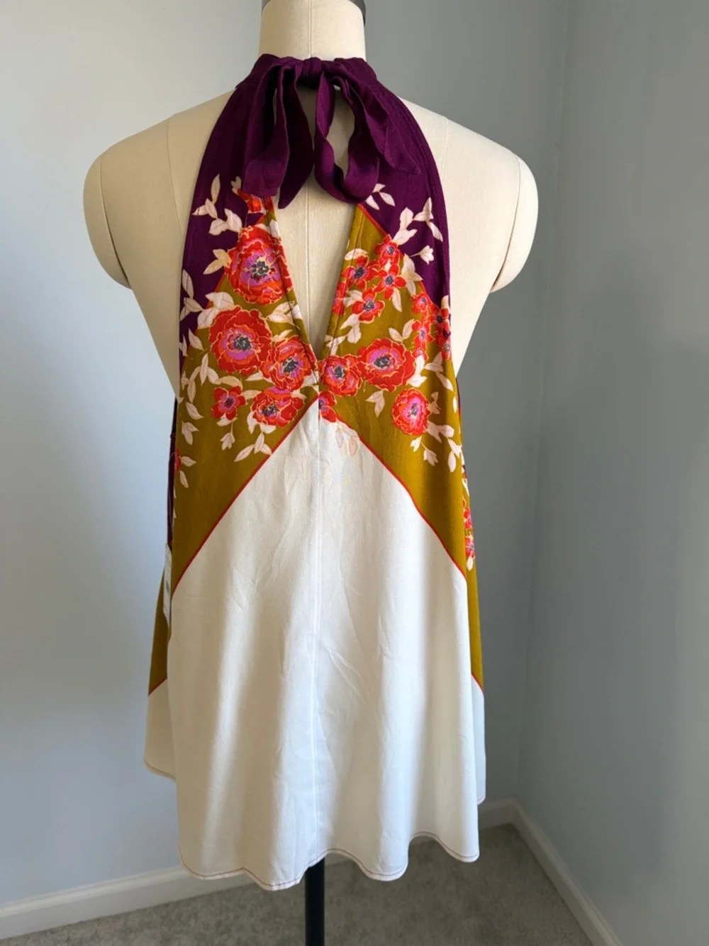 Free People Floral Halter Keyhole Tank in Cream, Tan & Purple SZXS - Picture 2 of 13